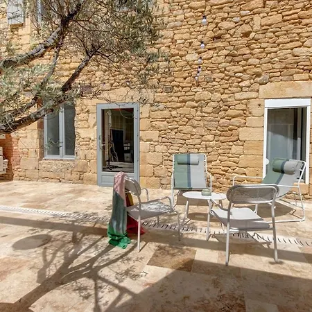 Elegant 4 Pers Terrace Parking Heart Of דירה