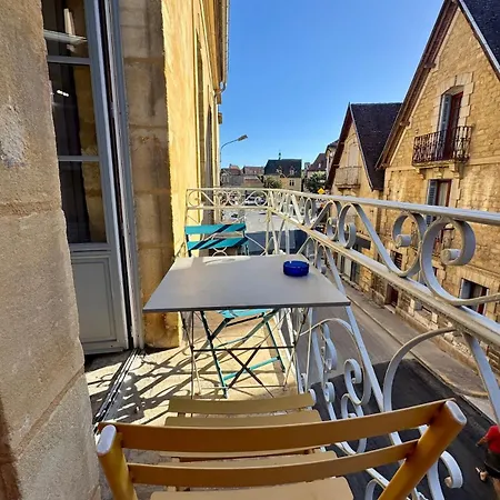Elegant 4 Pers Terrace Parking Heart Of דירה *
